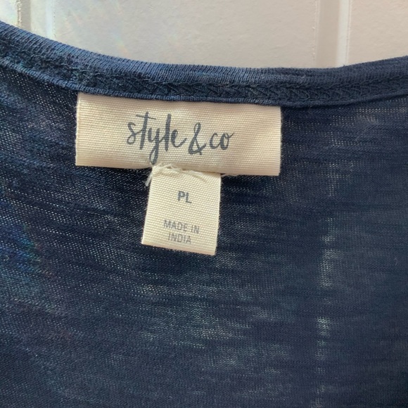 Dress - Picture 3 of 4